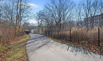 2 School St 130, Lincoln, RI 02802