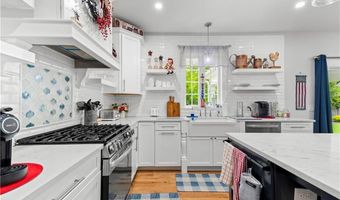 360 Pleasant St, East Providence, RI 02916