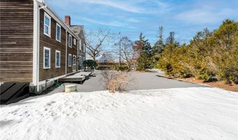 1382 Hope St, Bristol, RI 02809