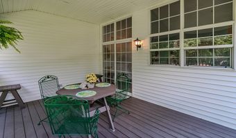 118 Kensington Ct, Aurora, OH 44202