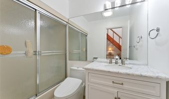 147 I U Willets Rd, Albertson, NY 11507