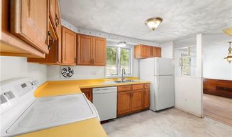 4 Reed Pl, East Greenwich, RI 02818