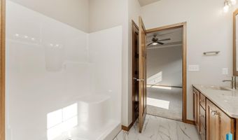 2404 E Brek St, Brandon, SD 57005