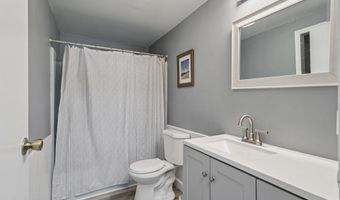 492 N Main St, Barnegat, NJ 08005