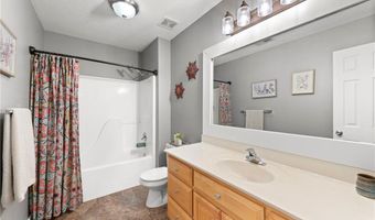 1812 N 150th St, Basehor, KS 66007