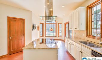 1859 Sherwood Cir, Allentown, PA 18103