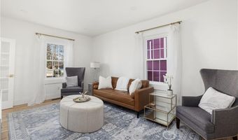 17 Old Beach Rd, Newport, RI 02840