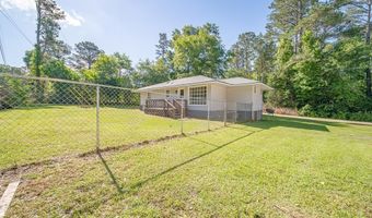35 DOGWOOD St, West Point, GA 31833