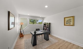 5636 Meadow Ln, Ann Arbor, MI 48105