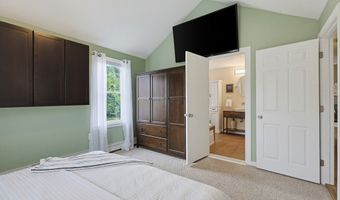 460 Richardson Ave, Attleboro, MA 02703