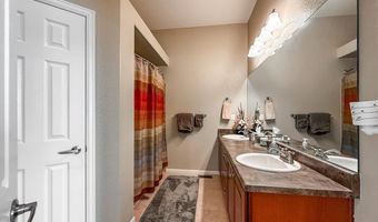 6353 S Queensburg Ct, Aurora, CO 80016