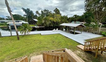 55744 HOLIDAY Cir, Astor, FL 32102