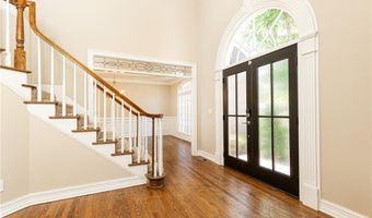 9360 Nesbit Lakes Dr, Alpharetta, GA 30022