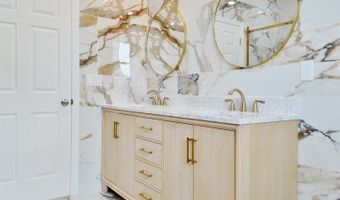 92 W 6TH St, Bayonne, NJ 07002