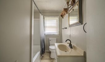 114 S PARKWAY Ave, Bethel Springs, TN 38315