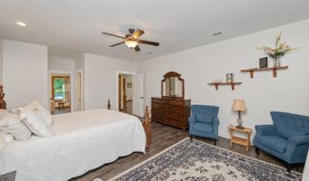 1827 Waterway Dr, Baker, FL 32531