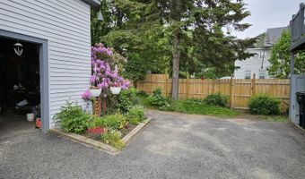 103 4th St, Bangor, ME 04401