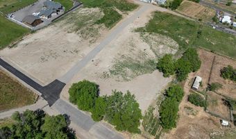 6616 E 2nd St, Benton City, WA 99320