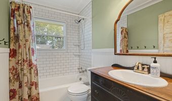 1136 Overlook Dr, Ashland, OH 44805