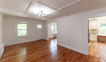 17 S Airmont Rd, Airmont, NY 10901