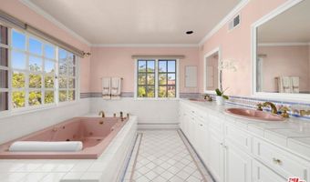 1717 Comstock Ave, Los Angeles, CA 90024