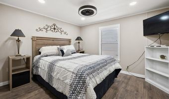 169 Stone St, Aransas Pass, TX 78336
