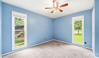 337 Woody Ln, Asheville, NC 28804
