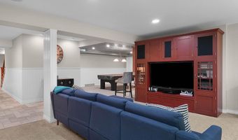 326 Greentree Ln NE, Ada, MI 49301