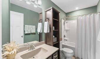 15788 Fair Hill Way, Apple Valley, MN 55124