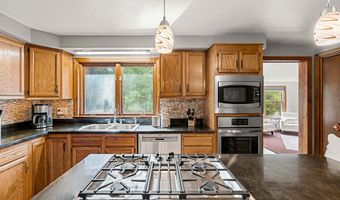 5 Ben Farnsworth Rd, Brookline, NH 03033