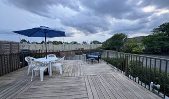 1860 W Surrey Park Ln 2B, Arlington Heights, IL 60005