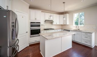 2825 Dillon Dr, Ann Arbor, MI 48105