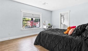 116 Nayatt Rd, Barrington, RI 02806