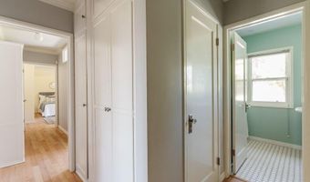 2061 N Roosevelt Ave, Altadena, CA 91001