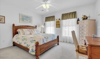 402 DERRYTOWN Dr, Bear, DE 19701
