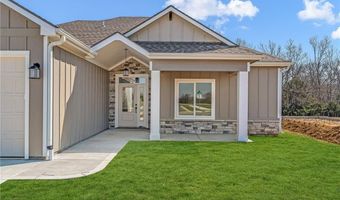 318 Rockers Dr, Baldwin City, KS 66006