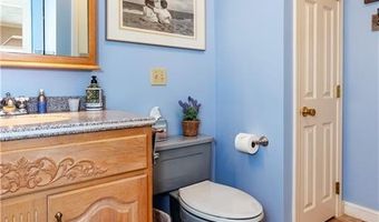 276 Bonnet Point Rd, Narragansett, RI 02882
