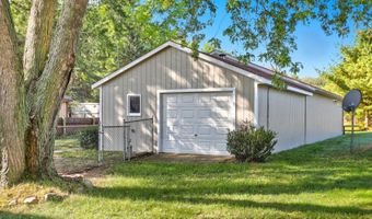 3342 Dumont Lake Dr, Allegan, MI 49010