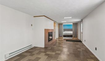 868 Oakwood Dr, Anoka, MN 55303