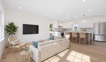 40 Atlantic St, Newport, RI 02840