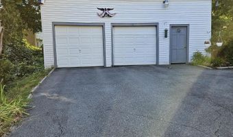 103 4th St, Bangor, ME 04401