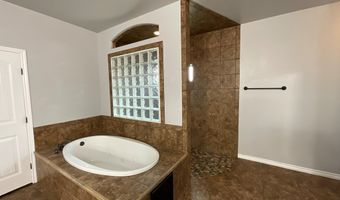 1622 Red Oak Ln, Andrews, TX 79714
