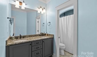 2617 Bay St, Charlotte, NC 28205
