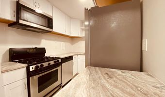 5340 HOLMES RUN Pkwy 1003, Alexandria, VA 22304