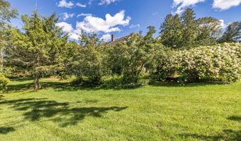 60 Chaplin St, Chaplin, CT 06235