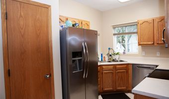 2819 Ashland Ct, Altoona, IA 50009