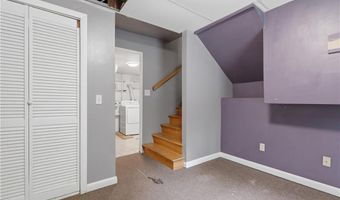 36 Wentworth St, North Providence, RI 02904