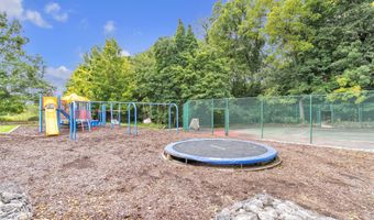 5140 Turtle Point Dr, Ann Arbor, MI 48105
