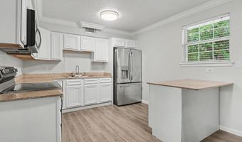 645 Union St, Bay St. Louis, MS 39520