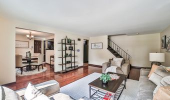 305 Vine Ln, Amherst, NY 14228